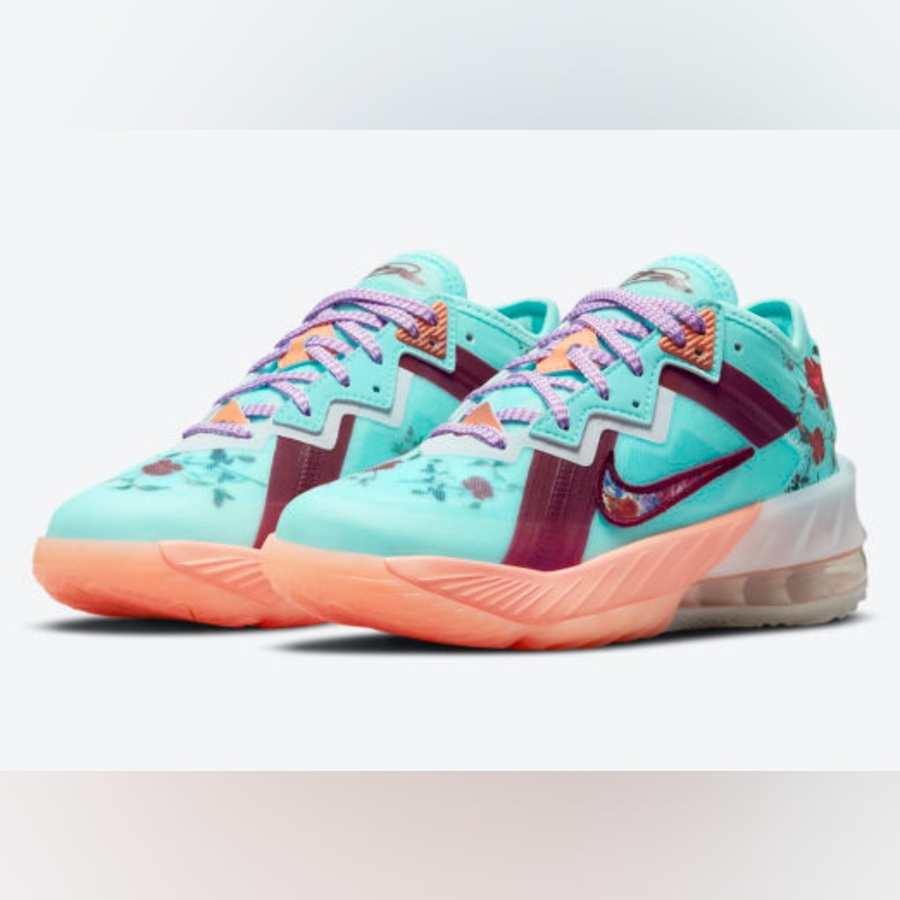 Nike LeBron 18 Low Youth - Picture 4 of 8
